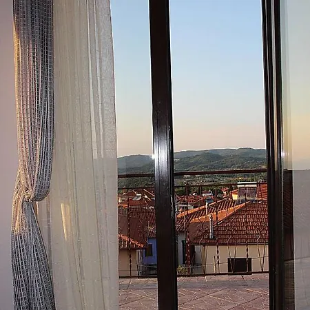 Apartment Traditional House 