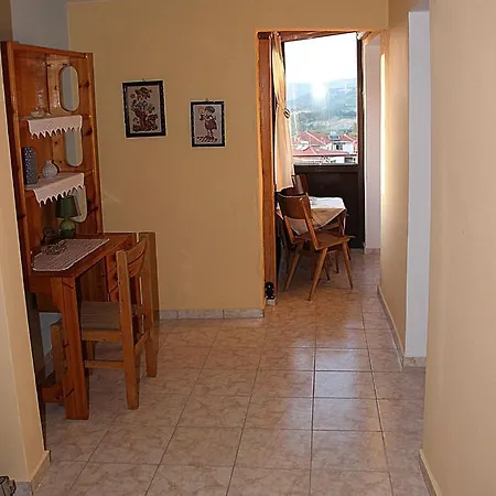 Apartment Traditional House 